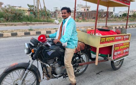 टिचभर पोटासाठी दुचाकीला केले चार चाकी  कुल्फी व्यवसाय करण्यासाठी प्रकाश बर्डे याने लढवली अनोखी युक्ती