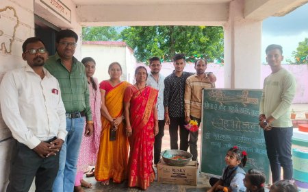 प्रधानमंत्री पोषण शक्ती निर्माण योजने अंतर्गत जि. प. शाळा बारडतांडा येथे स्नेहभोजन उपक्रम संपन्न.