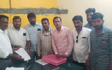 वंचित बहुजन आघाडीचे सार्वजनिक बांधकाम उपविभागला निवेदन