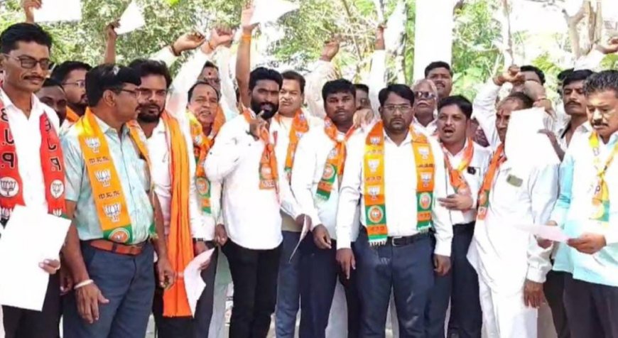 निवडणुकीच्या तोंडावरच भाजपला खिंडार! 500 कार्यकर्त्यांनी दिला राजीनामा !!