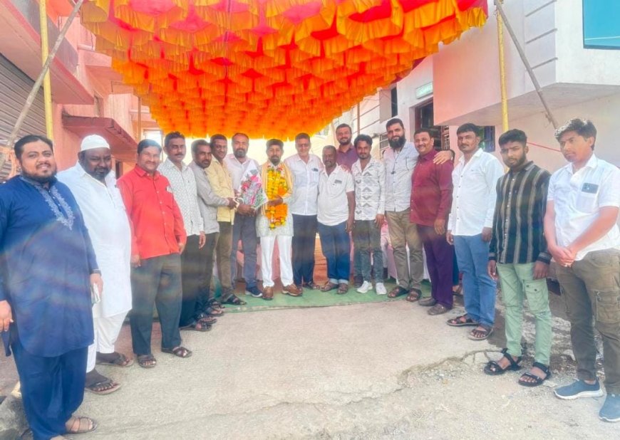 आर्णीचे पत्रकार सद्दाम शेख कुटुंबासह पवित्र उमराह यात्रेसाठी रवाना !!