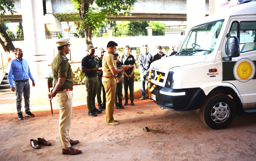 अकोला पोलिस दलात आकोट विभागाकरिता तिसरी मोबाईल फॉरेन्सिक व्हॅन कार्यान्वित वैज्ञानिक तपासाला  मिळणार नवी गती!!